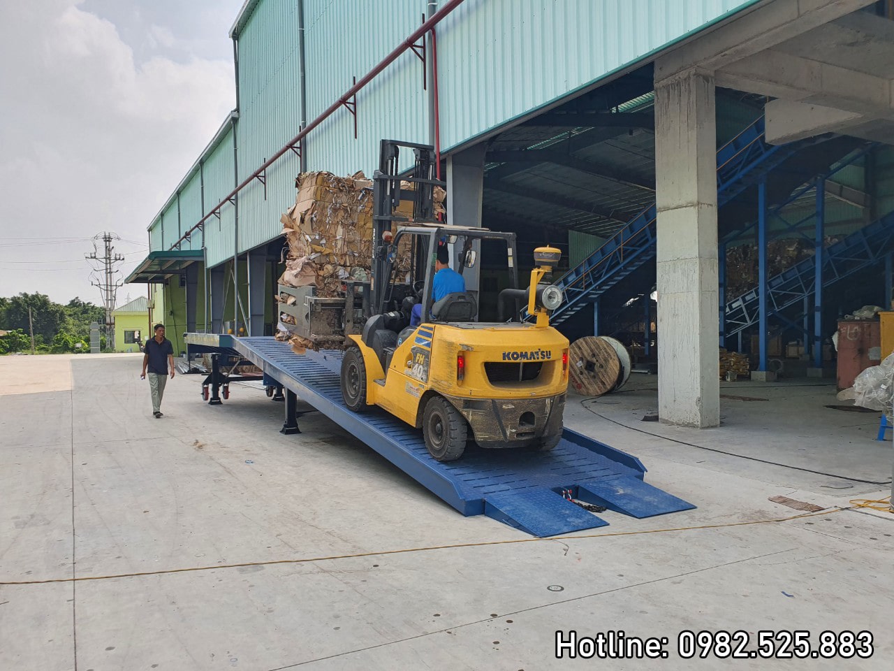 Cau-len-containe-10t-Hung-yen