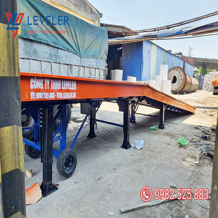 Cầu dẫn xe nâng đóng rút hàng trong nhà máy giấy tại Thái Nguyên