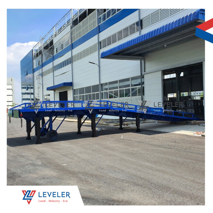 Cầu lên container 6 – 15 tấn | Cầu dẫn xe nâng thủy lực – Giá tốt 2025