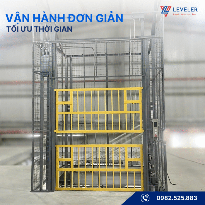 Thang nâng hàng có lưới bảo vệ