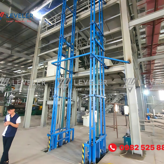 Thang nâng hàng 250kg LEVELER