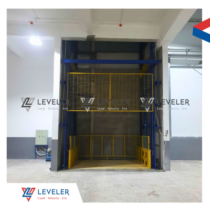 Thang Nâng Hàng Thuỷ Lực Cargo Lift